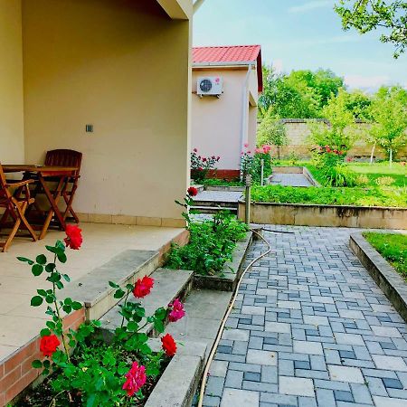 One Dom Cottage 盖贝莱 外观 照片