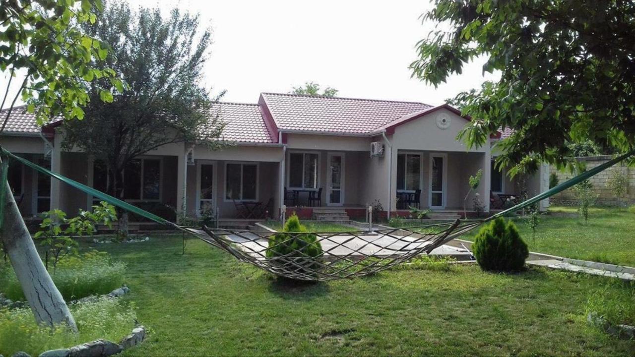 One Dom Cottage 盖贝莱 外观 照片