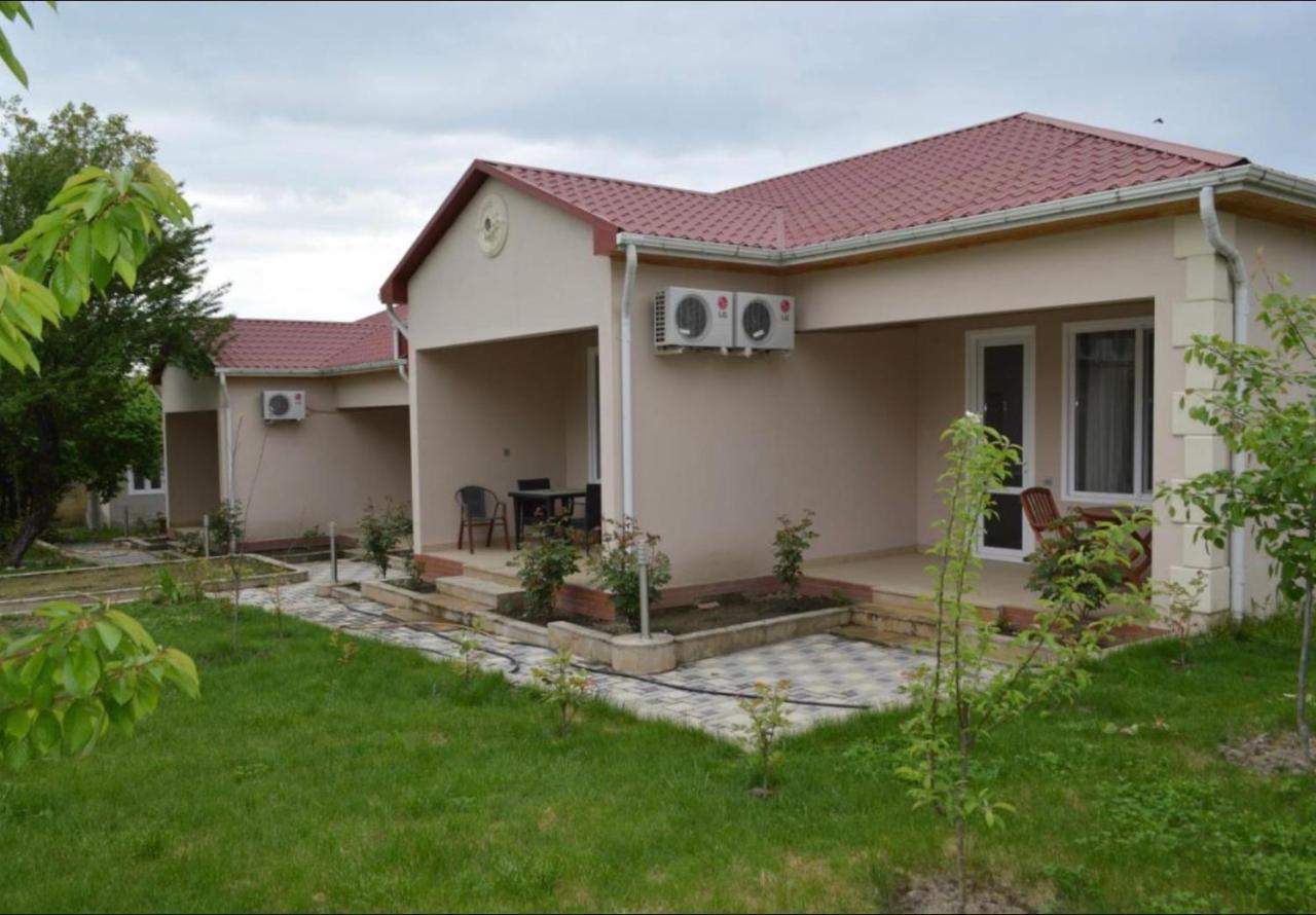 One Dom Cottage 盖贝莱 外观 照片
